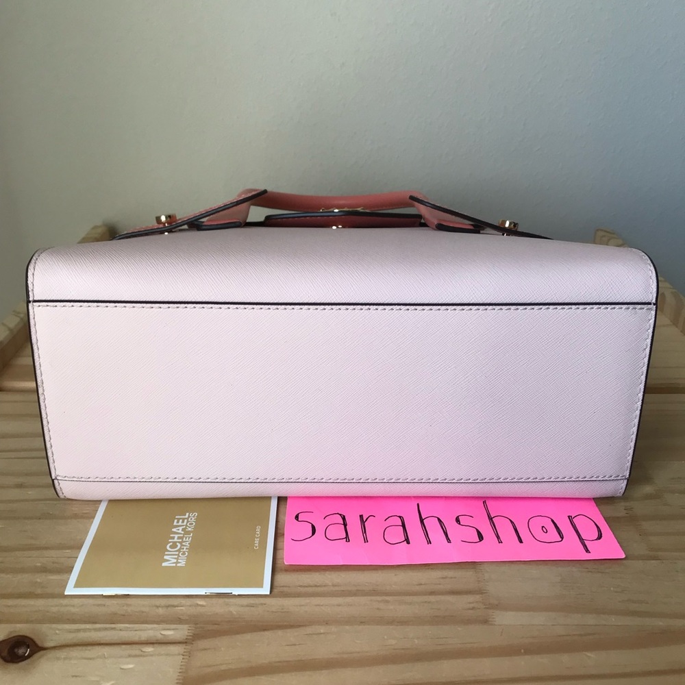 🌼Michael Kors Purse - Picture 5 of 13